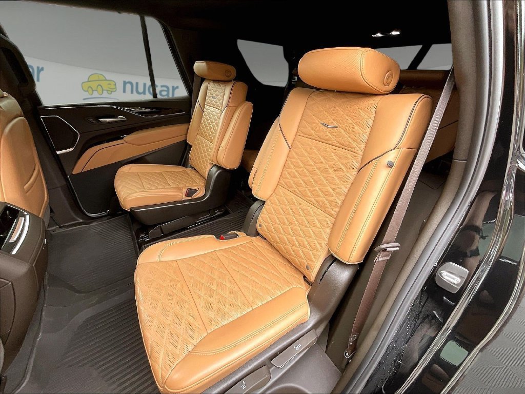 Used 2024 Cadillac Escalade Sport w/ LPO, ONYX Package AWD/4WD image 14
