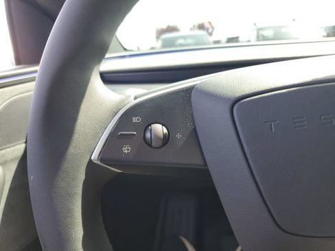 Used 2026 Tesla Model Y AWD image 22