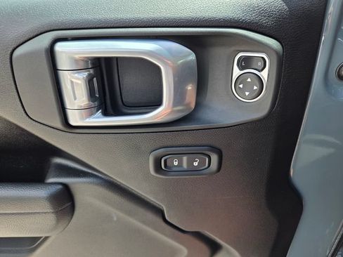 Used 2024 Jeep Gladiator Sport AWD/4WD image 21