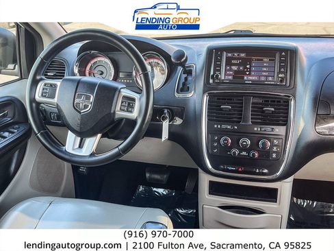 Used 2017 Dodge Grand Caravan SE w/ Power Window Group image 12