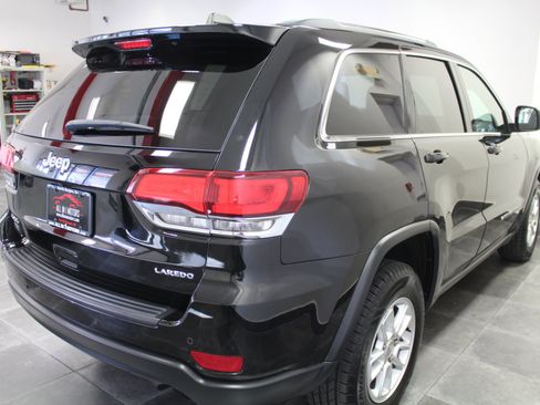 Used 2020 Jeep Grand Cherokee Laredo w/ Security & Convenience Group image 6