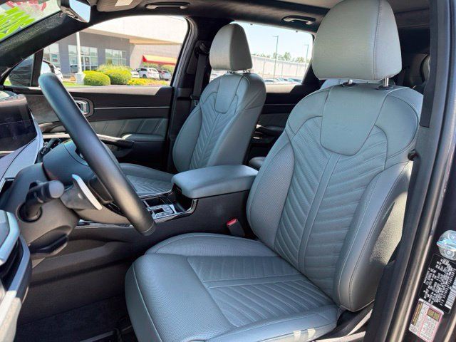 Certified 2025 Kia Sorento SX Prestige w/ Sage Leather Package AWD/4WD image 11