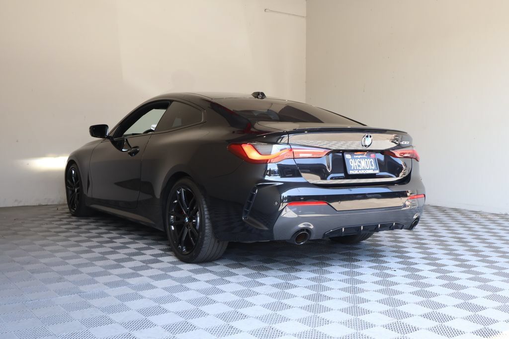 Used 2024 BMW 430i Coupe w/ M Sport Package RWD image 13