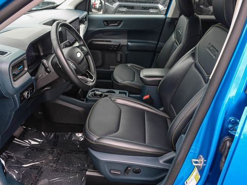 Used 2025 Ford Maverick Lobo image 18