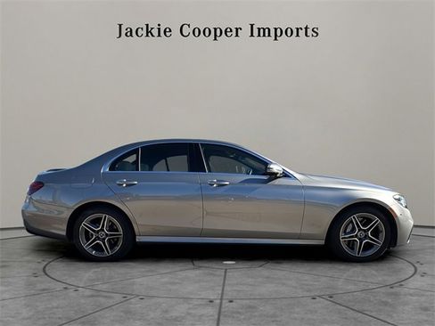 Certified 2022 Mercedes-Benz E 350 4MATIC Sedan image 6