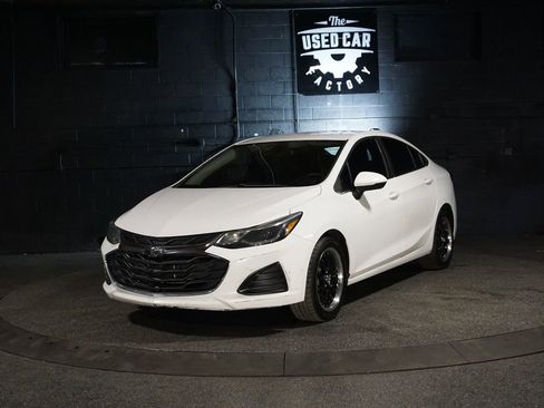 Used 2019 Chevrolet Cruze LT w/ LT Fleet Convenience Package image 1