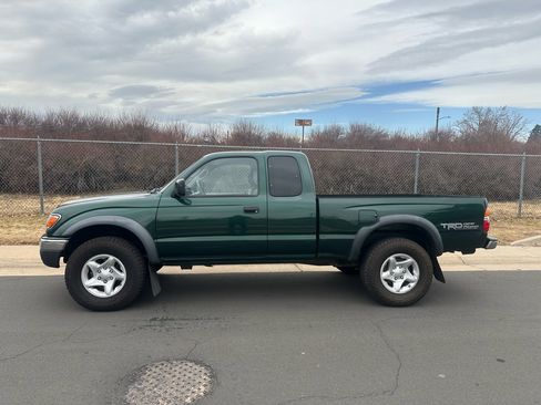Used 2003 Toyota Tacoma Xtracab V6 4WD image 2