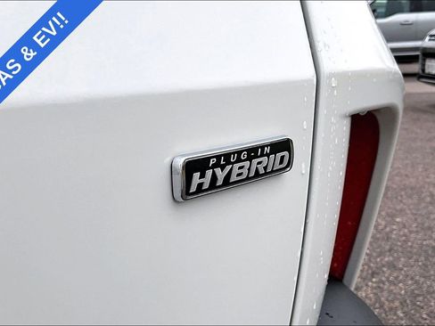 New 2026 Ford Escape SE w/ Class II Trailer Tow Package FWD image 6