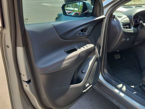 Used 2023 Chevrolet Equinox RS w/ RS Leather Package AWD/4WD image 7