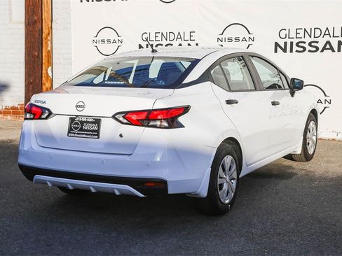 Used 2025 Nissan Versa S w/ Trunk Package image 8