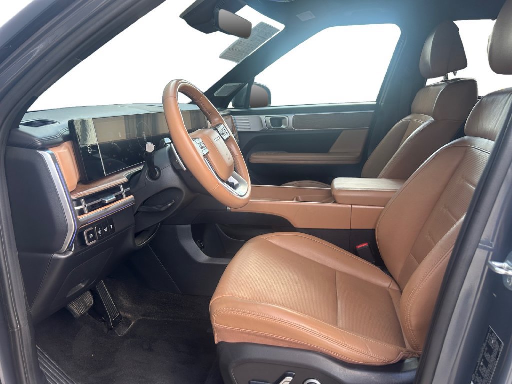 Used 2025 Hyundai Santa Fe Limited FWD image 19