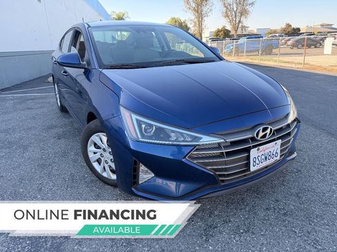 Used 2020 Hyundai Elantra SE FWD image 2