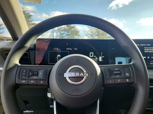 New 2026 Nissan Kicks S image 9