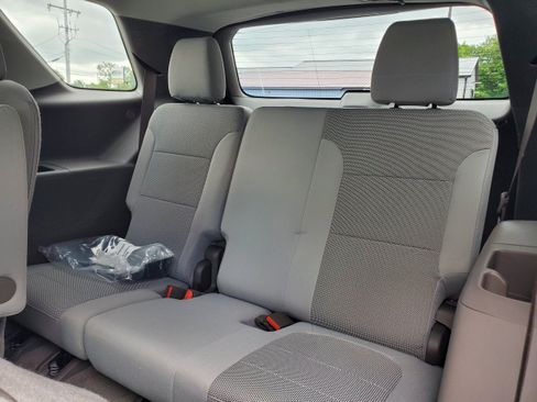 Used 2019 Chevrolet Traverse LT FWD image 26