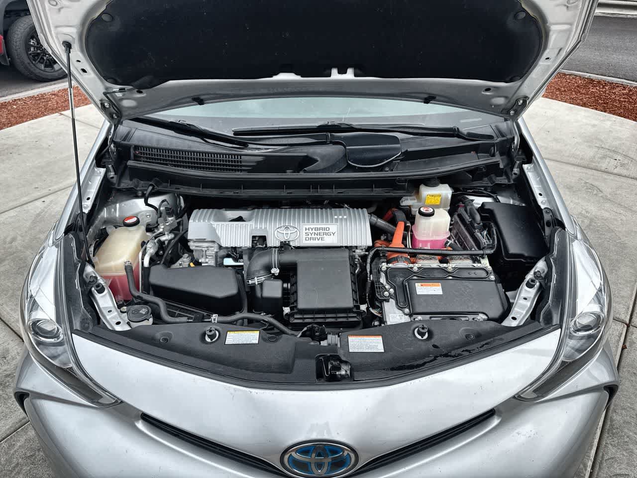 Used 2017 Toyota Prius V Five w/ Advanced Technology Package FWD image 7