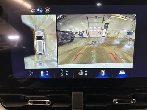 New 2026 Chevrolet Equinox LT w/ Safety and Technology Package AWD/4WD image 16