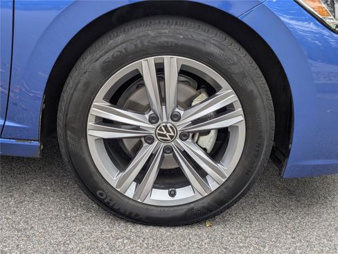 Used 2024 Volkswagen Jetta SE image 12