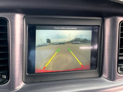 Used 2018 Dodge Charger SXT w/ Blacktop Package image 28