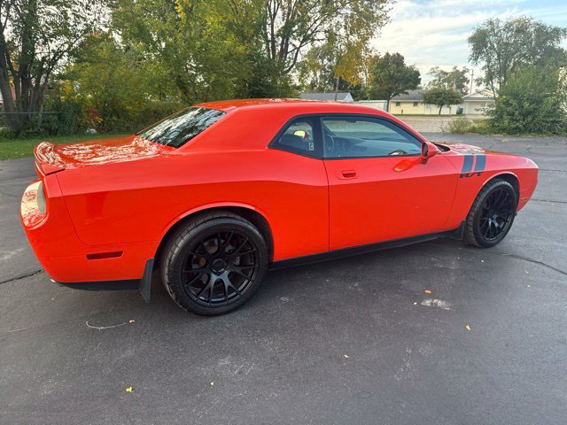 Used 2010 Dodge Challenger R/T RWD image 5