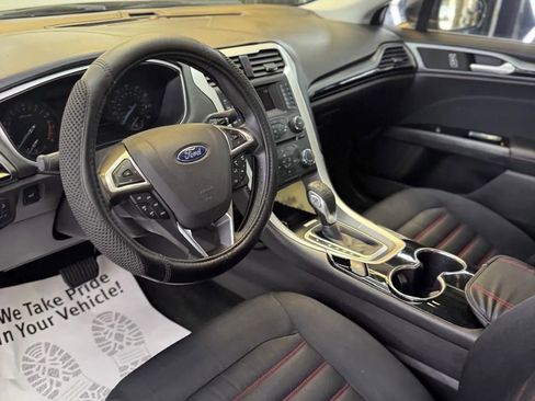 Used 2016 Ford Fusion SE w/ Equipment Group 201A image 28