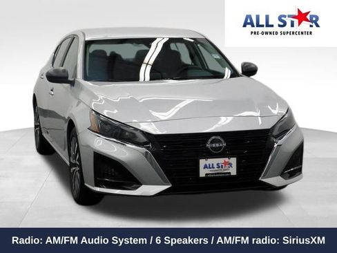 Used 2024 Nissan Altima 2.5 SV image 1