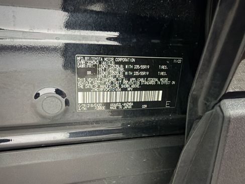 Used 2023 Toyota RAV4 XLE Premium FWD image 21