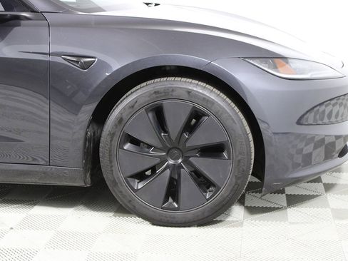 Used 2024 Tesla Model 3 Standard Range image 31