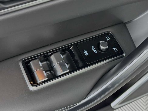 New 2026 Jaguar F-PACE R-Dynamic S image 18