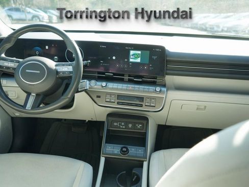 Certified 2025 Hyundai Kona SEL image 9