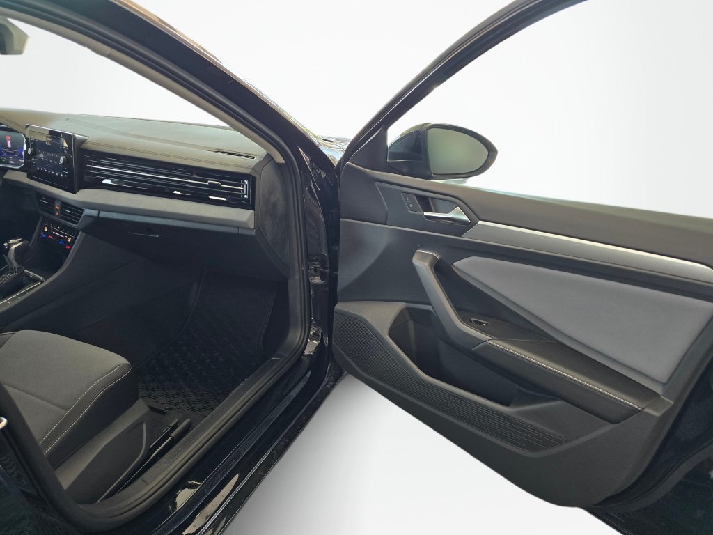 New 2026 Volkswagen Jetta SE FWD image 41