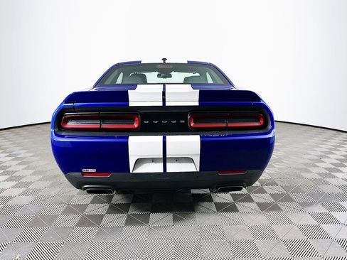 Used 2018 Dodge Challenger R/T w/ Performance Handling Group image 9