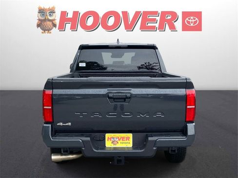 Used 2025 Toyota Tacoma SR5 image 3