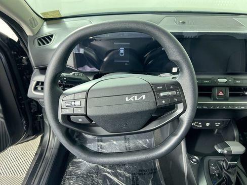 New 2026 Kia K4 FWD image 16