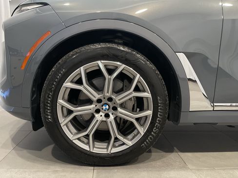 Used 2024 BMW X7 xDrive40i w/ Premium Package AWD/4WD image 7
