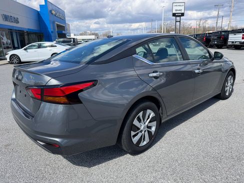 Used 2025 Nissan Altima 2.5 S image 3