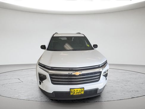 New 2026 Chevrolet Traverse LT w/ LPO, Floor Liner Package FWD image 8