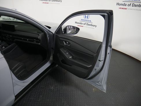 Used 2024 Honda Accord Sport image 6