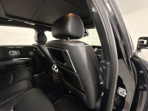 Used 2014 Rolls-Royce Ghost image 25