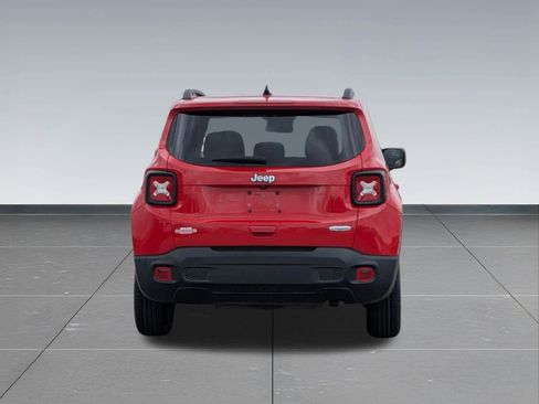 Used 2020 Jeep Renegade Latitude FWD image 5