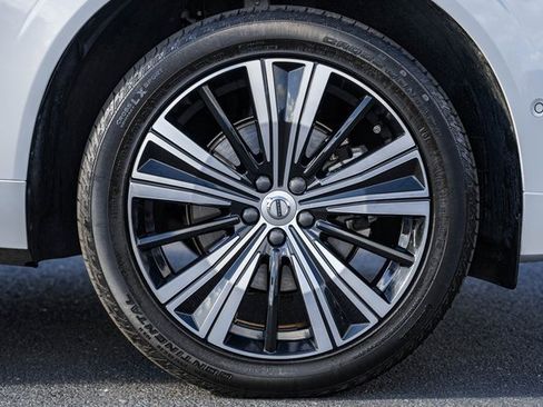 Used 2023 Volvo XC60 B5 Plus w/ Climate Package image 17