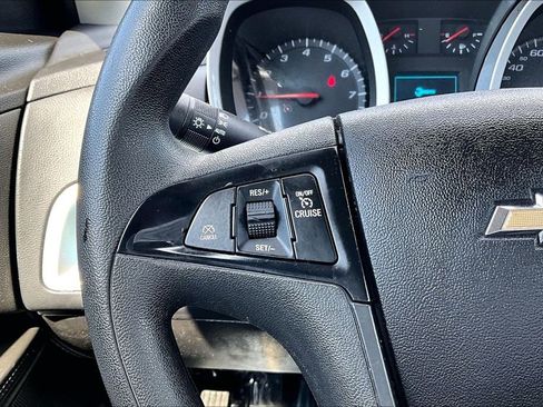 Used 2015 Chevrolet Equinox LS image 18