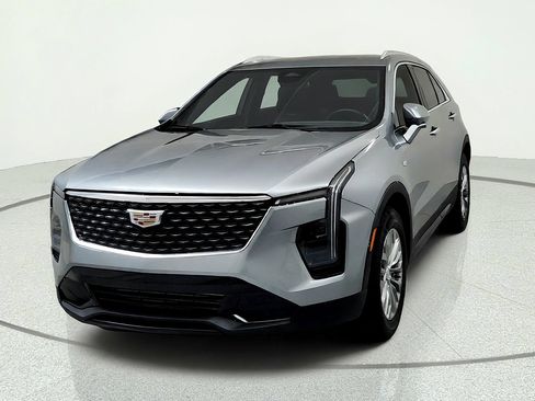 Certified 2024 Cadillac XT4 Premium Luxury w/ Cold Weather Package FWD image 8