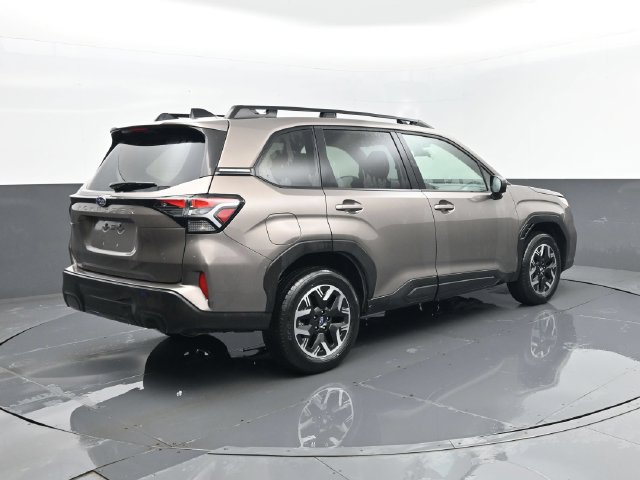 Used 2025 Subaru Forester Premium AWD/4WD image 23