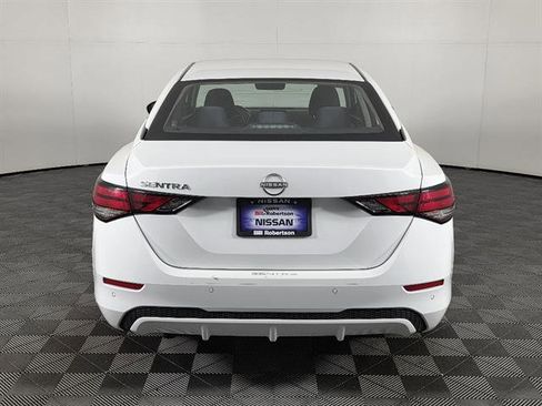 Used 2024 Nissan Sentra S w/ Lighting Package FWD image 5