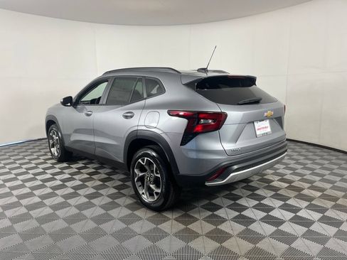 New 2026 Chevrolet Trax LT w/ Driver Confidence Package FWD image 13