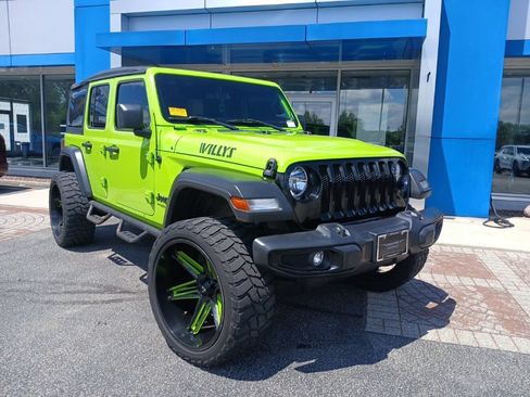 Used 2021 Jeep Wrangler Unlimited Sport AWD/4WD image 3