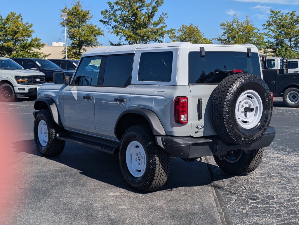 New 2026 Ford Bronco Heritage Edition AWD/4WD image 4