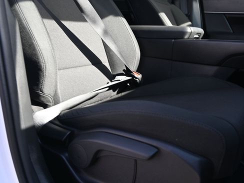 Used 2024 Hyundai Santa Fe SE image 31