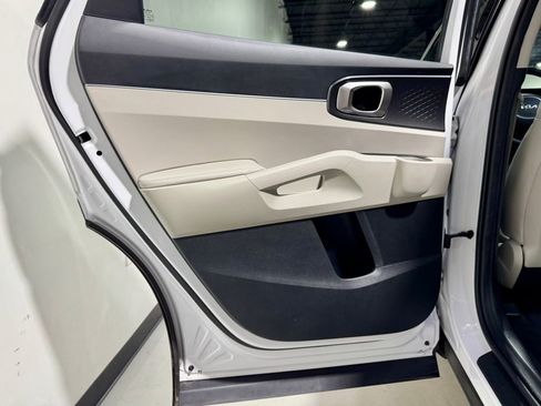 Used 2024 Kia Sorento EX w/ Panoramic Sunroof Package image 28