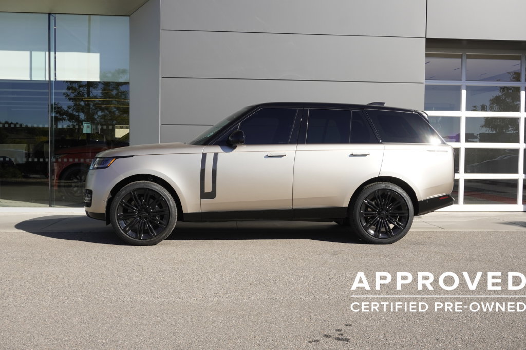 Used 2026 Land Rover Range Rover SE AWD/4WD image 8